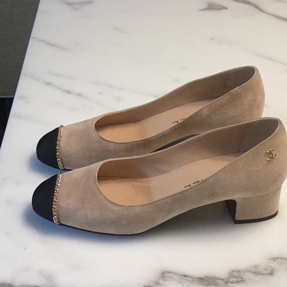 Chanel Calfskin Grosgrain Cap Toe with Chain - Picture 3 of 7